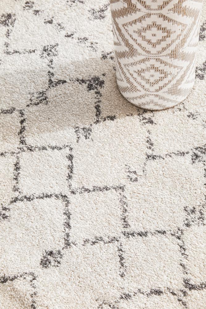 Monochrome Runner Rug - Elsa.