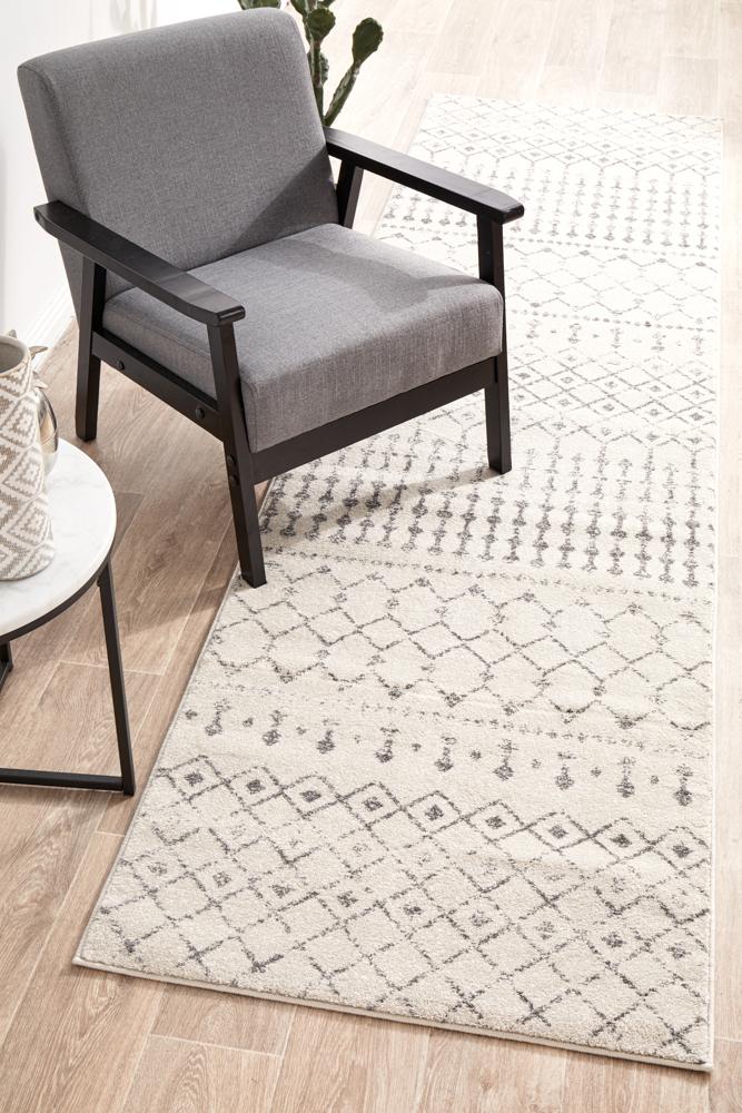 Monochrome Runner Rug - Elsa.