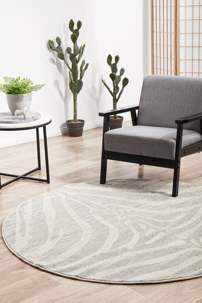 Monochrome Round Rug - Savannah.