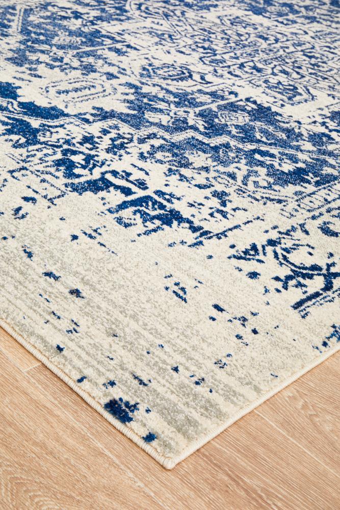 Waken Rug - White.