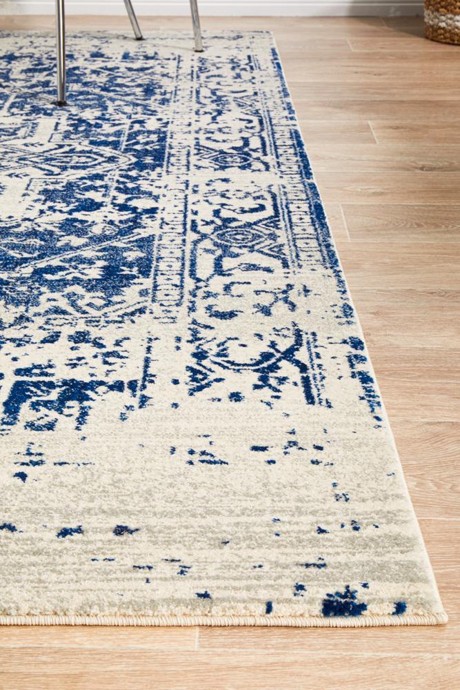 Waken Rug - White.