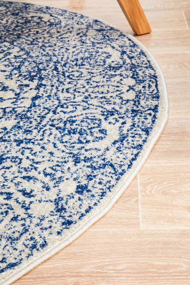 Waken Round Rug - Blue Frost.