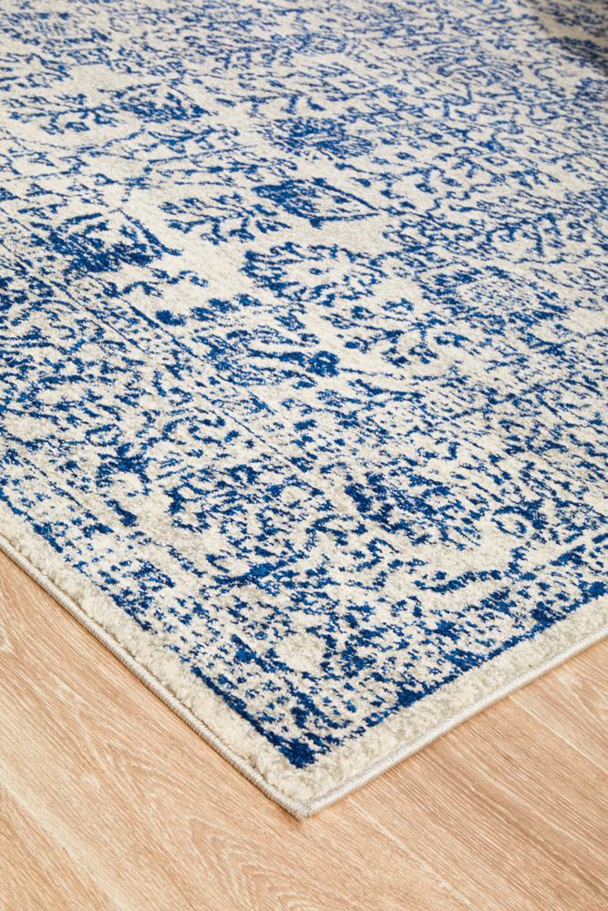 Waken Rug - Blue Frost.