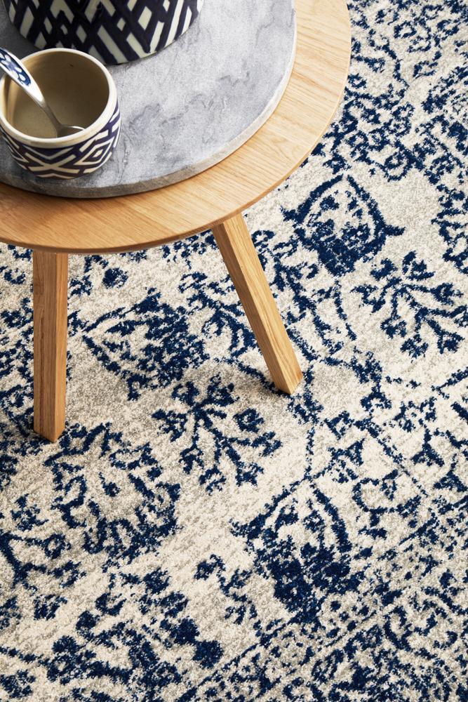 Waken Rug - Blue Frost.