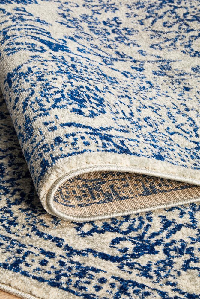 Waken Rug - Blue Frost.