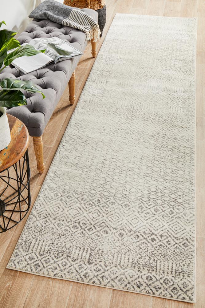 Waken Runner Rug - Grey III.