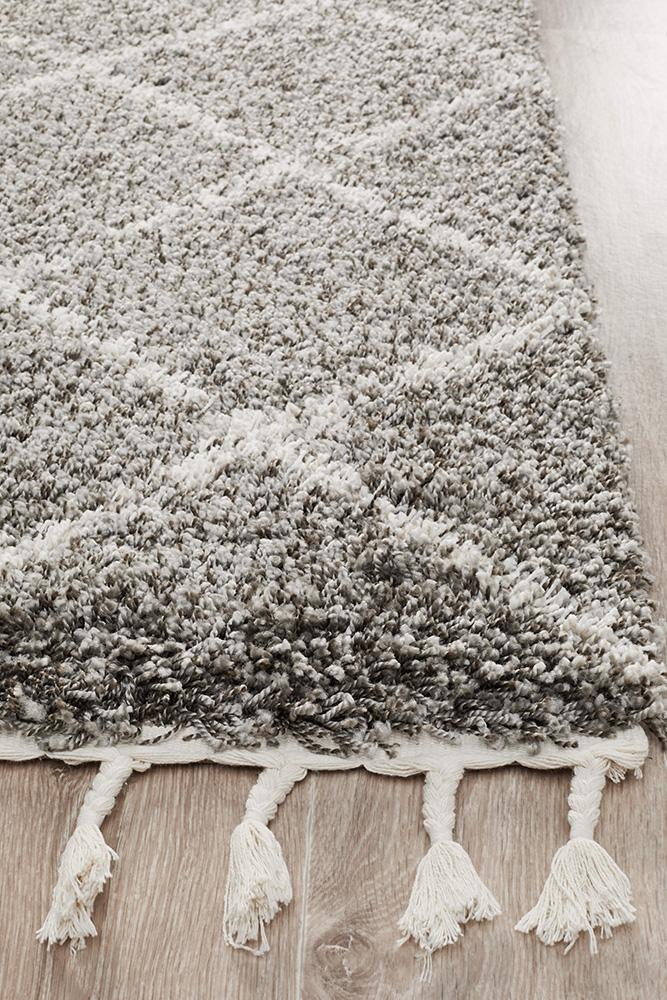 Kesar 22 Grey Runner Rug.