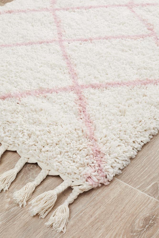 Kesar 22 Pink Runner Rug.