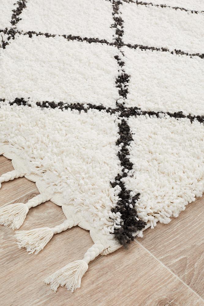 Kesar 22 White Runner Rug.