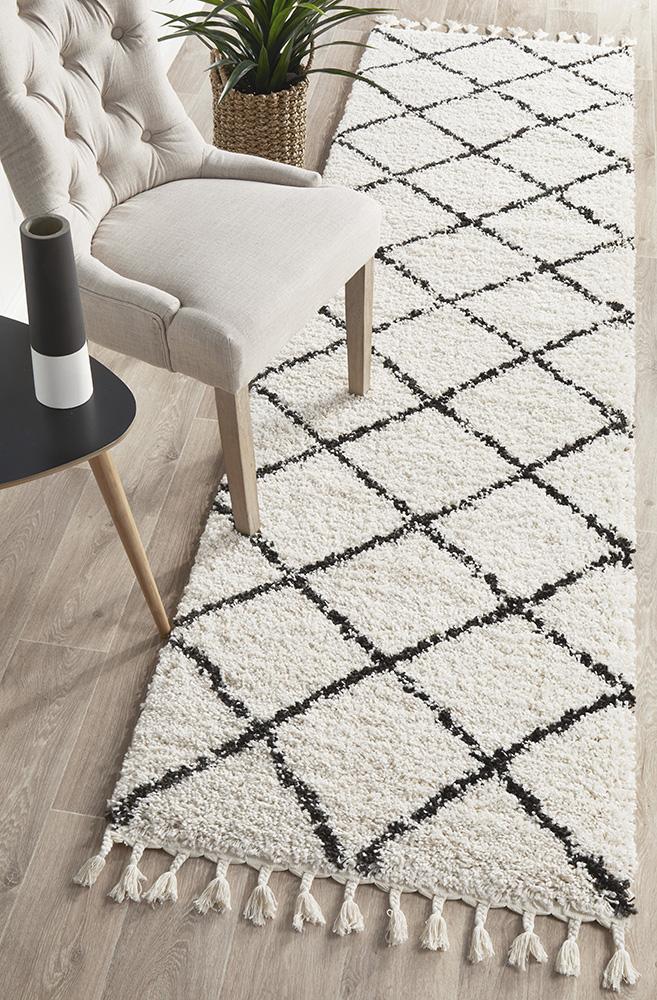 Kesar 22 White Runner Rug.