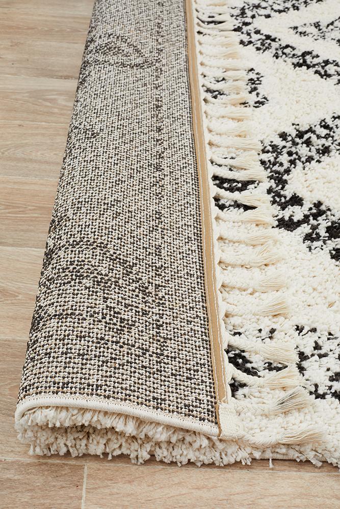 Kesar 33 White Rug.