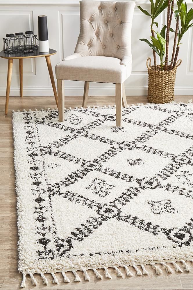 Kesar 33 White Rug.