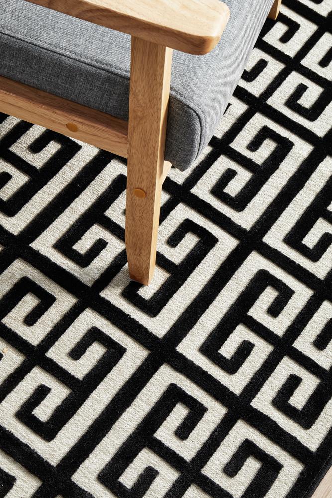 York Brenda Black & Gold Runner Rug.